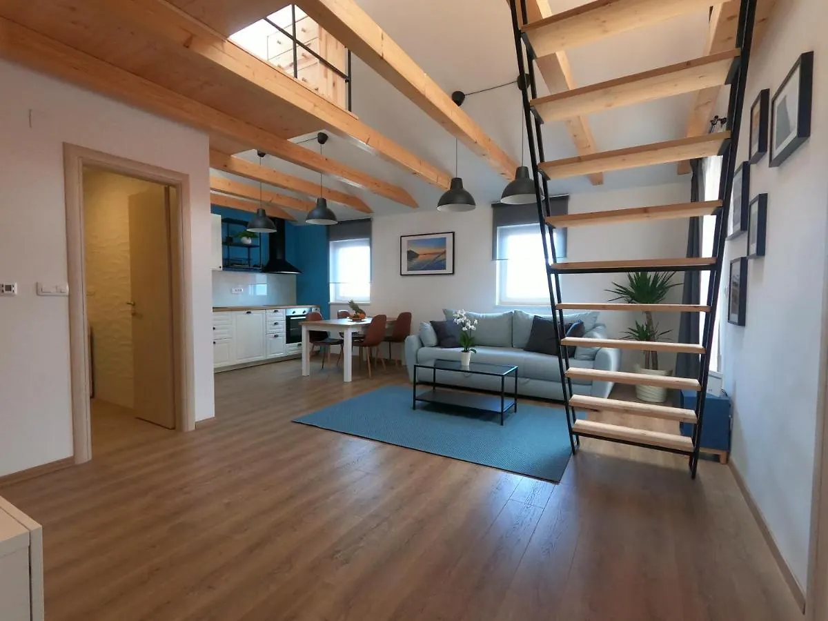Gavan Apartment Cres