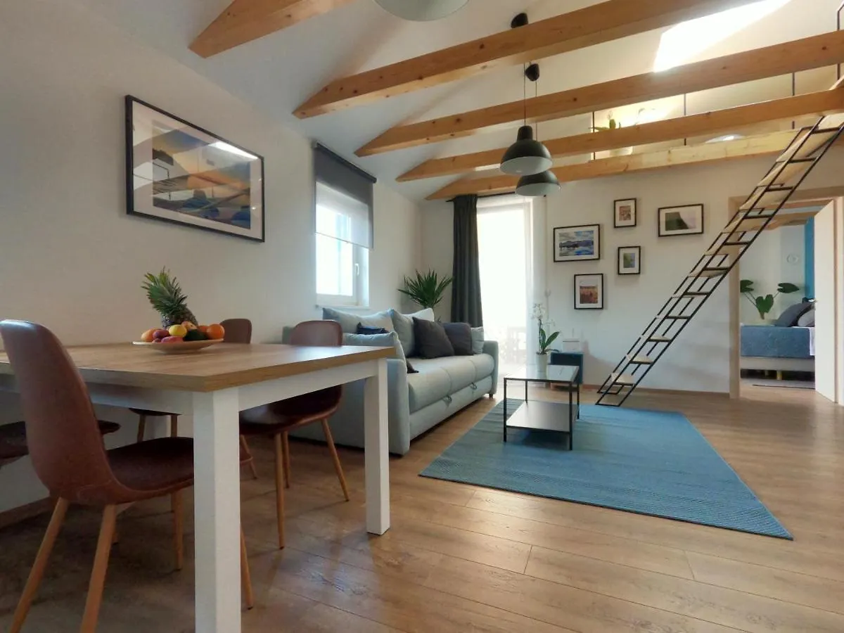 Gavan Apartment Cres