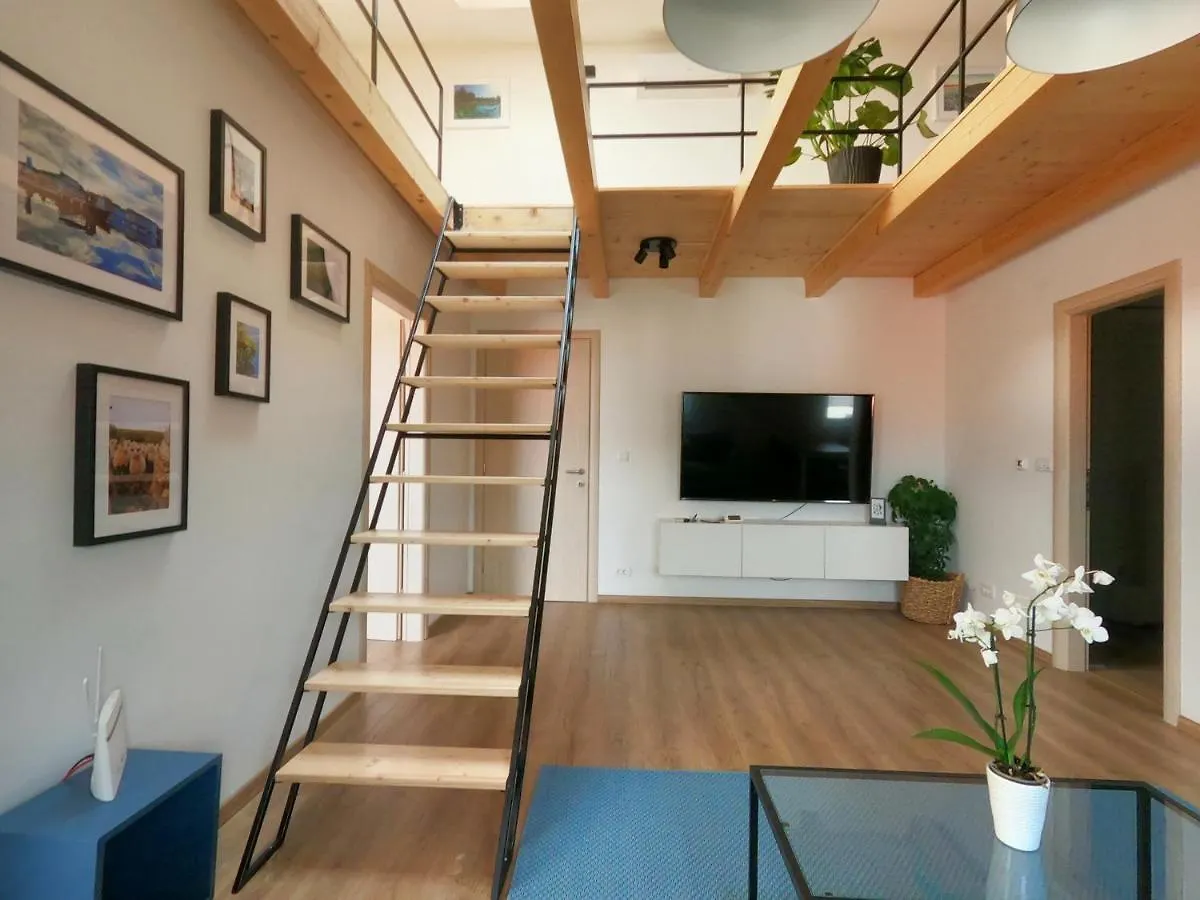 Gavan Apartment Cres