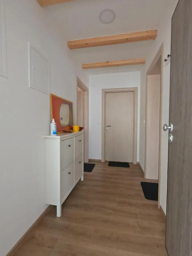 Gavan Apartment Cres
